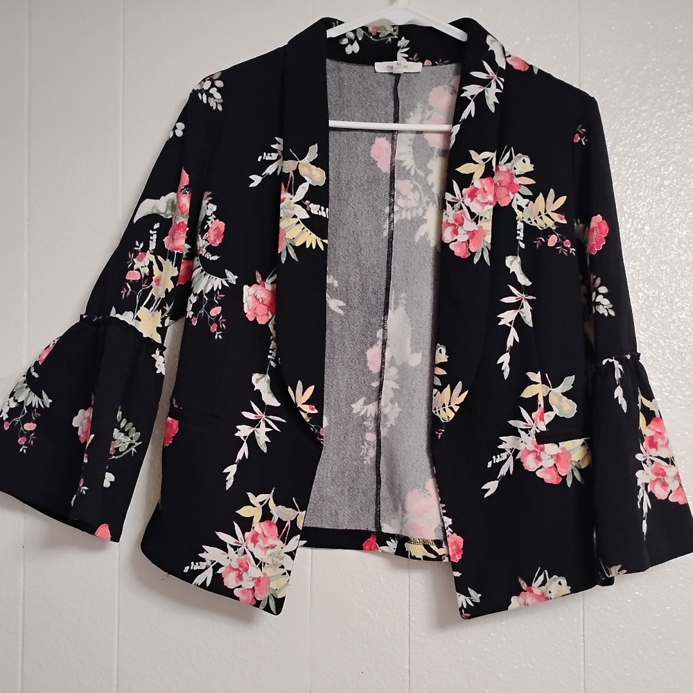 Maurices Black Floral Bell Sleeve Cropped Open Front Blazer Medium Spring